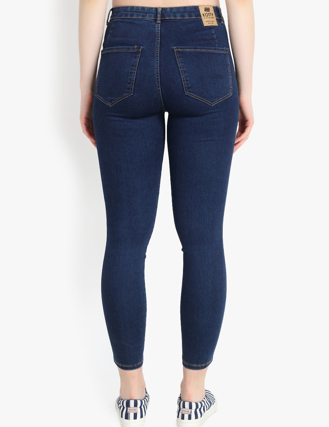 Kotty Women Blue Skinny Fit High-Rise Slash Knee Cropped Jeans