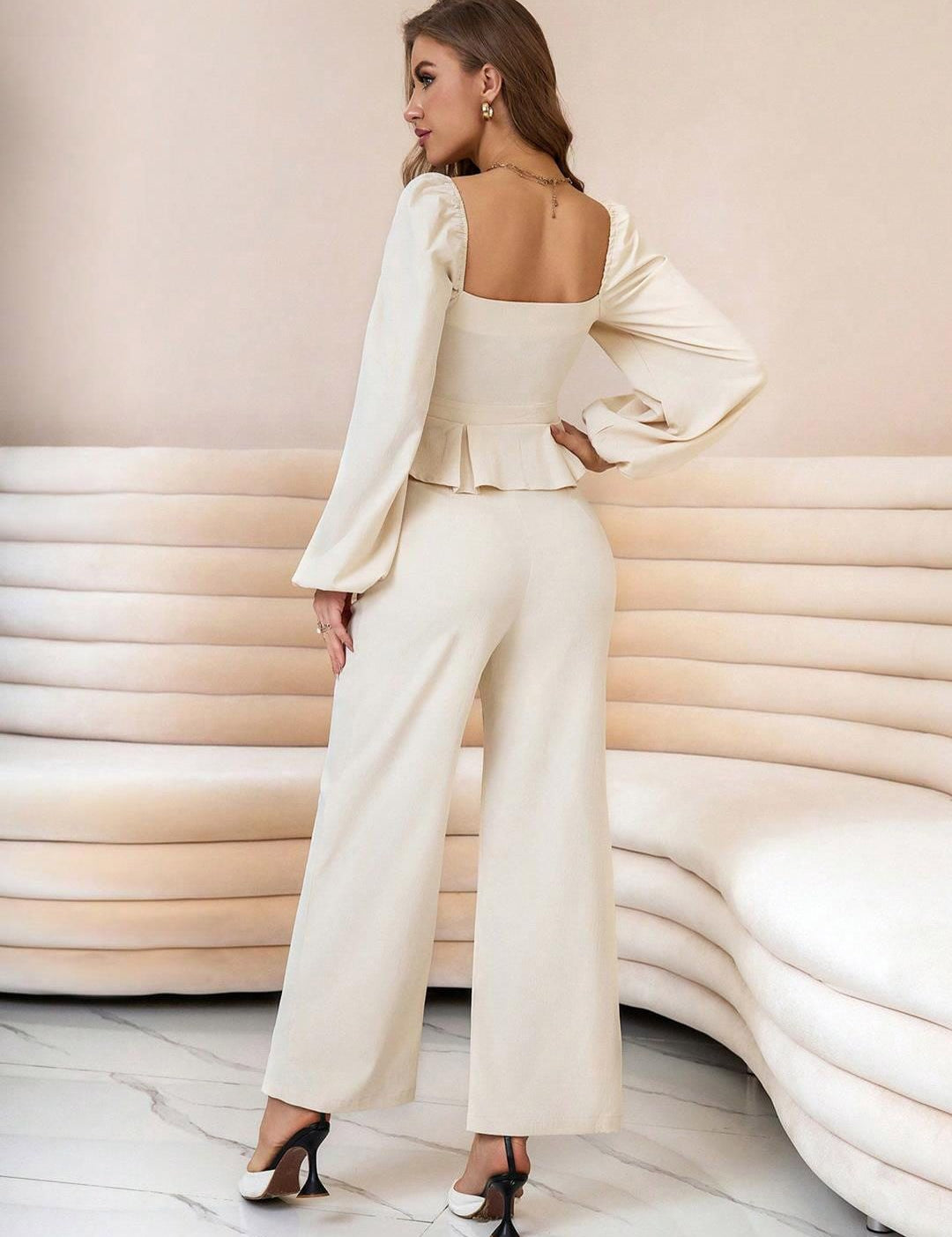 Kotty Square Neck Puff Sleeves Top With Trousers