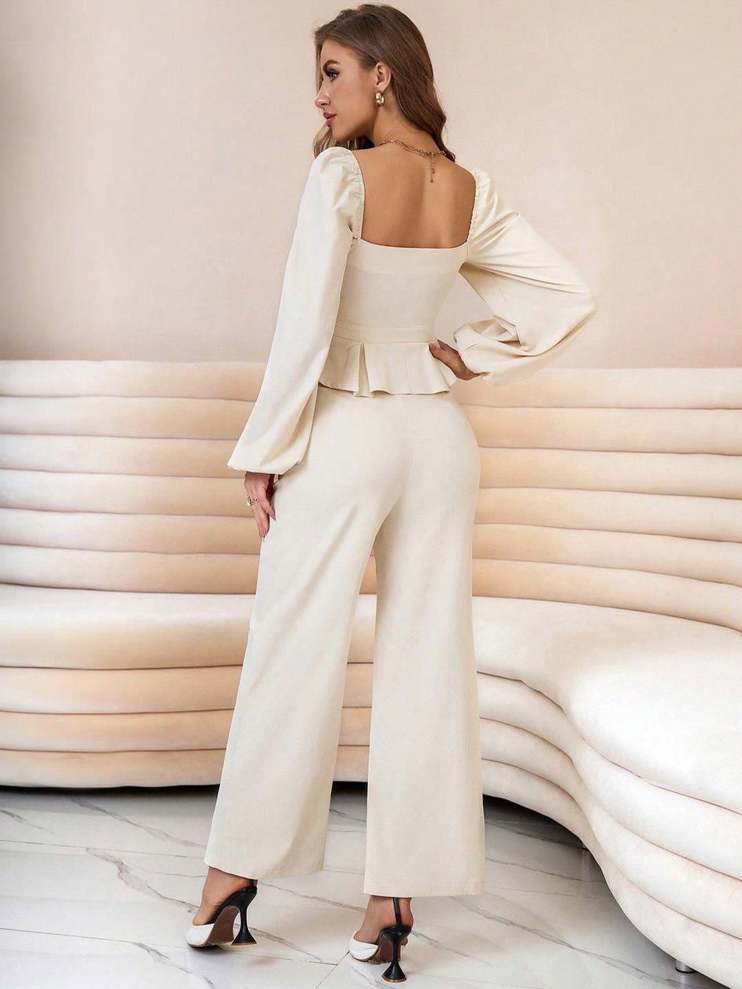 Kotty Square Neck Puff Sleeves Top With Trousers