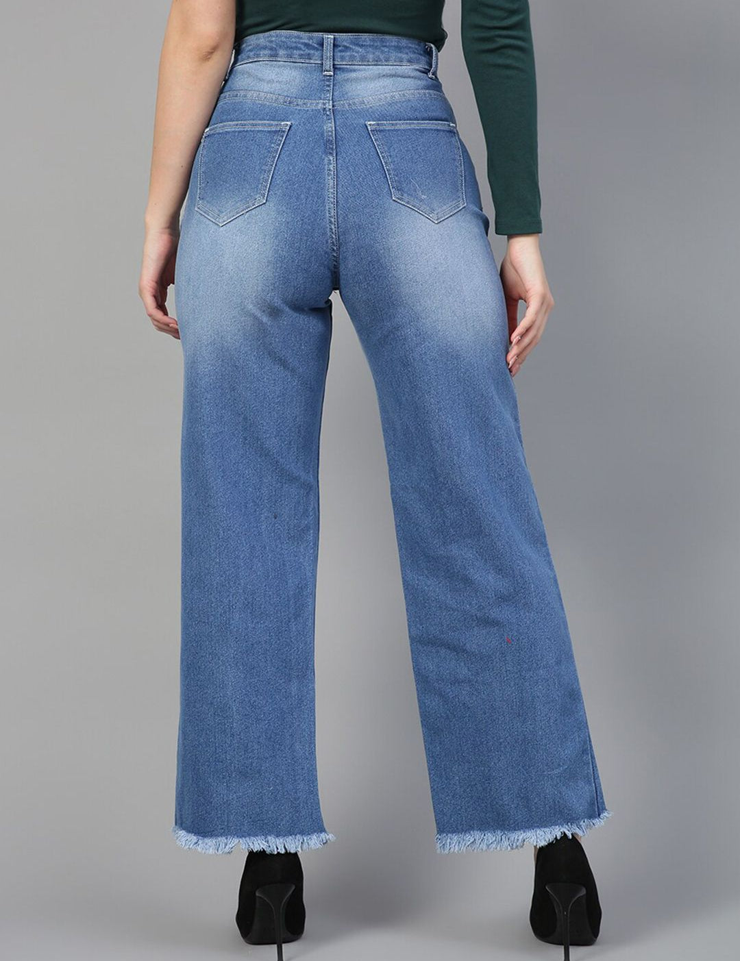 Kotty Women Jean Straight Fit High-Rise Light Fade Stretchable Jeans