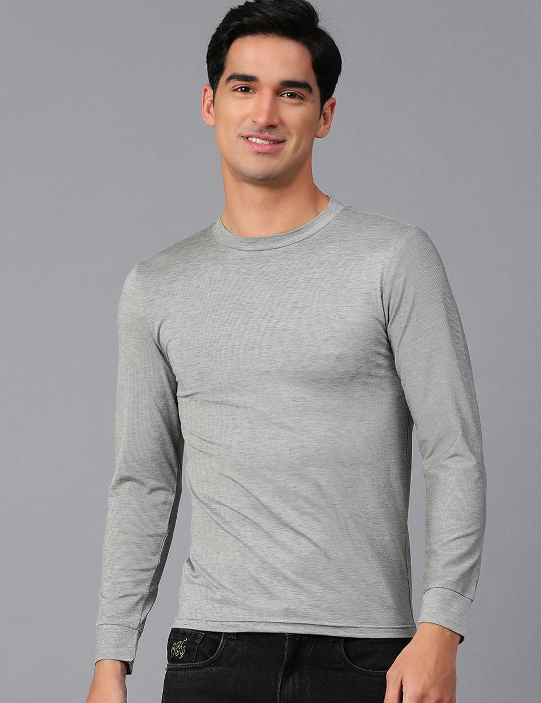 Kotty Men Solid Round Neck T-shirt