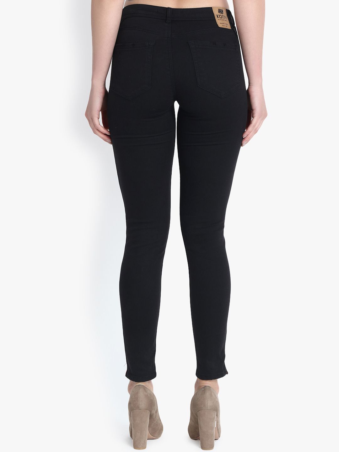 Kotty Women Black Skinny Fit High-Rise Clean Look Stretchable Jeans