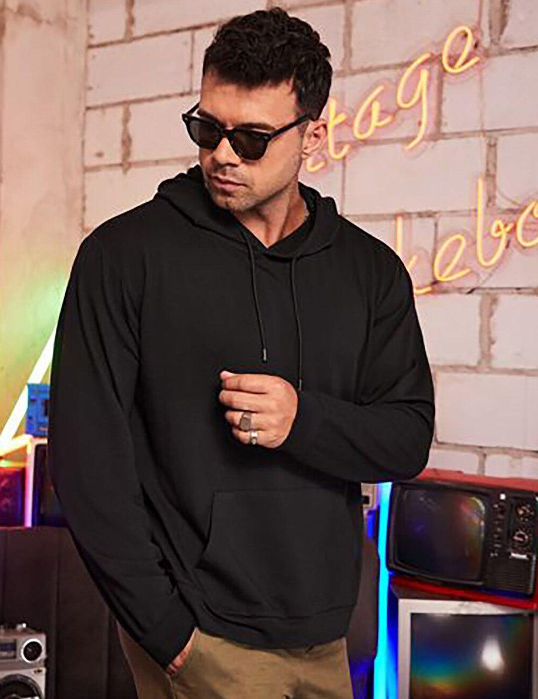 Kotty Black Hooded Fleece Pullover Sweatshirt