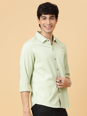 Kotty Men Relaxed Spread Collar Solid Casual Shirt