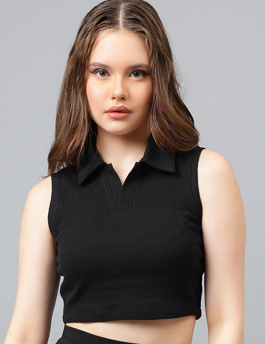 Kotty Black Shirt Collar Fitted Cotton Crop Top