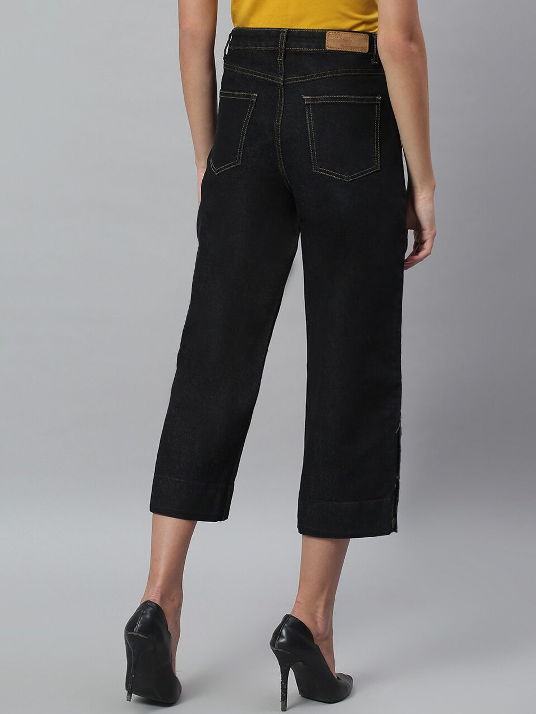 Kotty Women Black Solid Cotton High-Rise Crop Flared Jeans