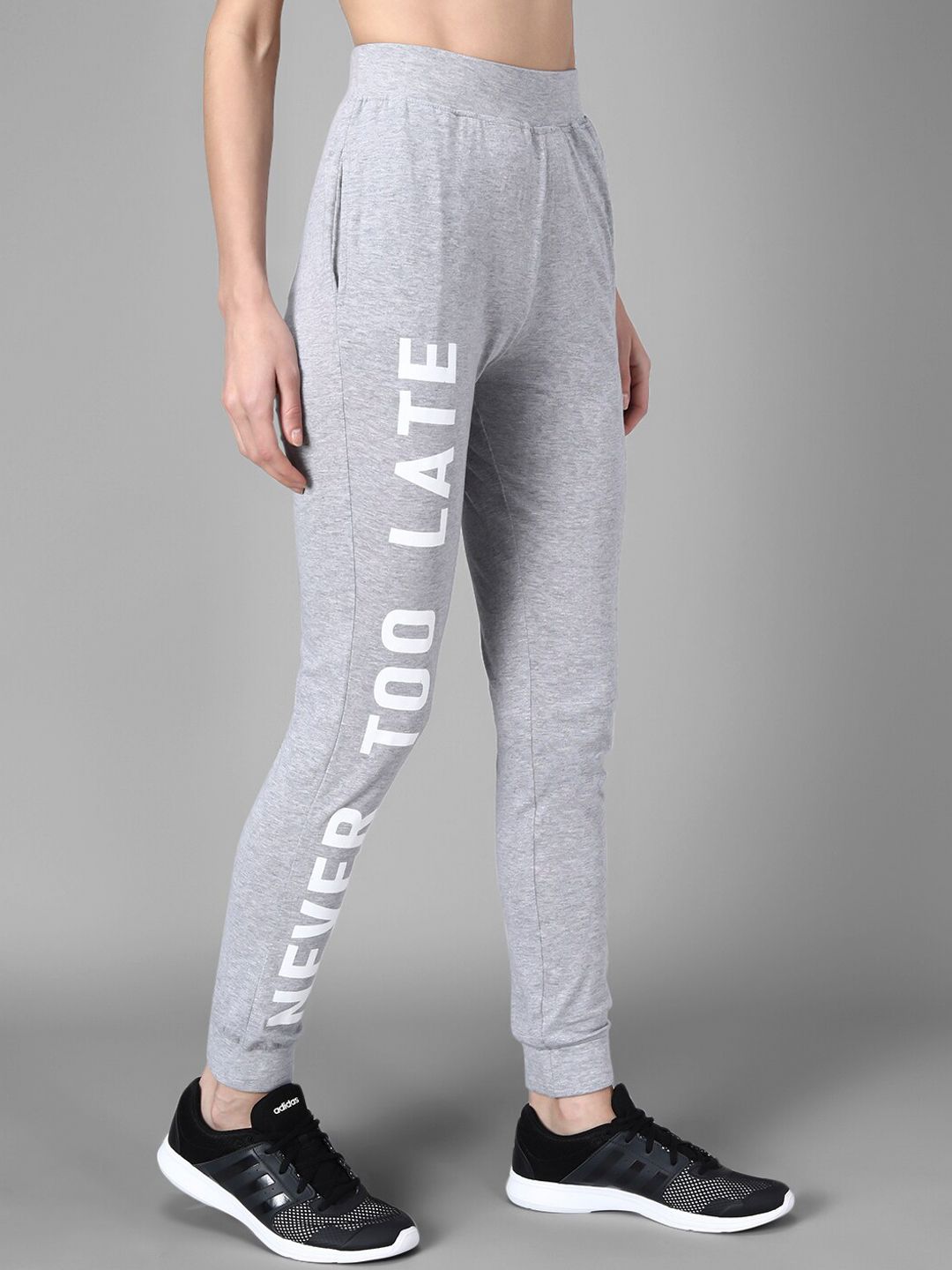 Kotty Women Grey Melange & White Printed Joggers
