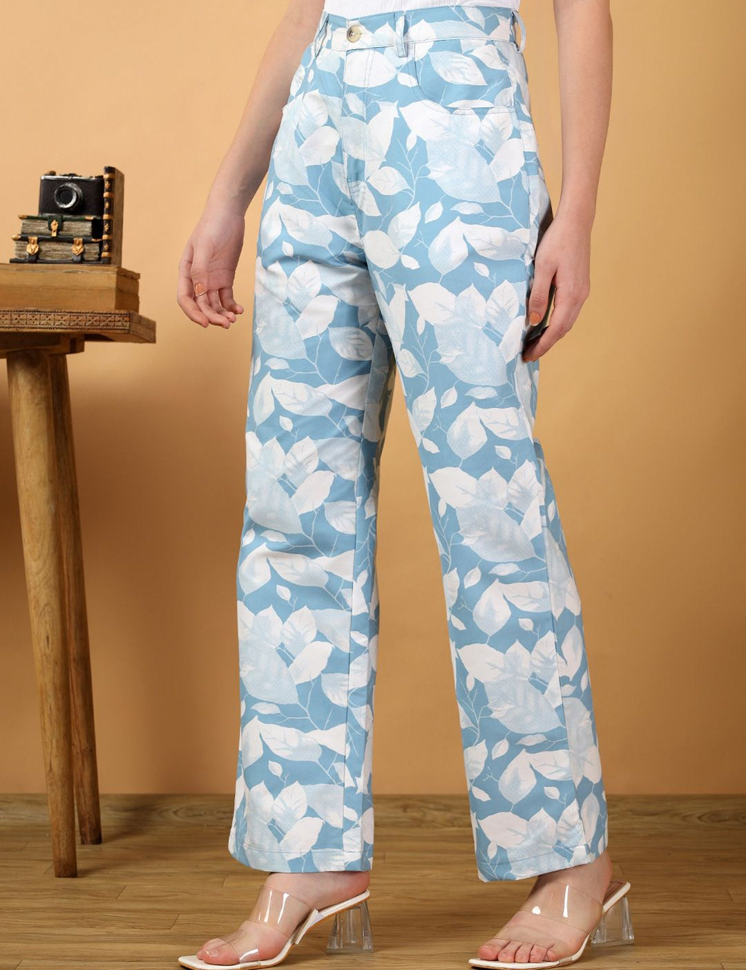 Kotty Women Floral Printed Relaxed Straight Leg Straight Fit Easy Wash Trousers