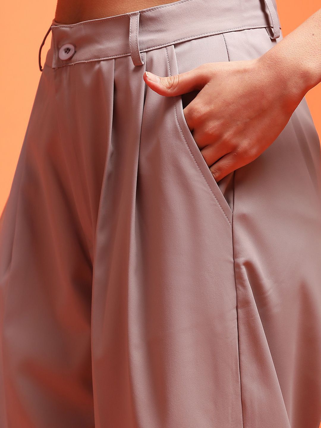 KOTTY BIZwear Women Relaxed Straight Fit High-Rise Easy Wash Pleated Trousers