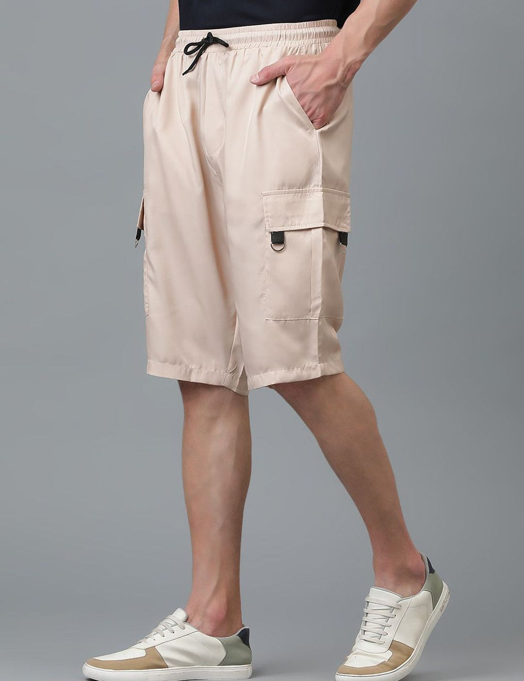 Kotty Men Low-Rise Cargo Shorts