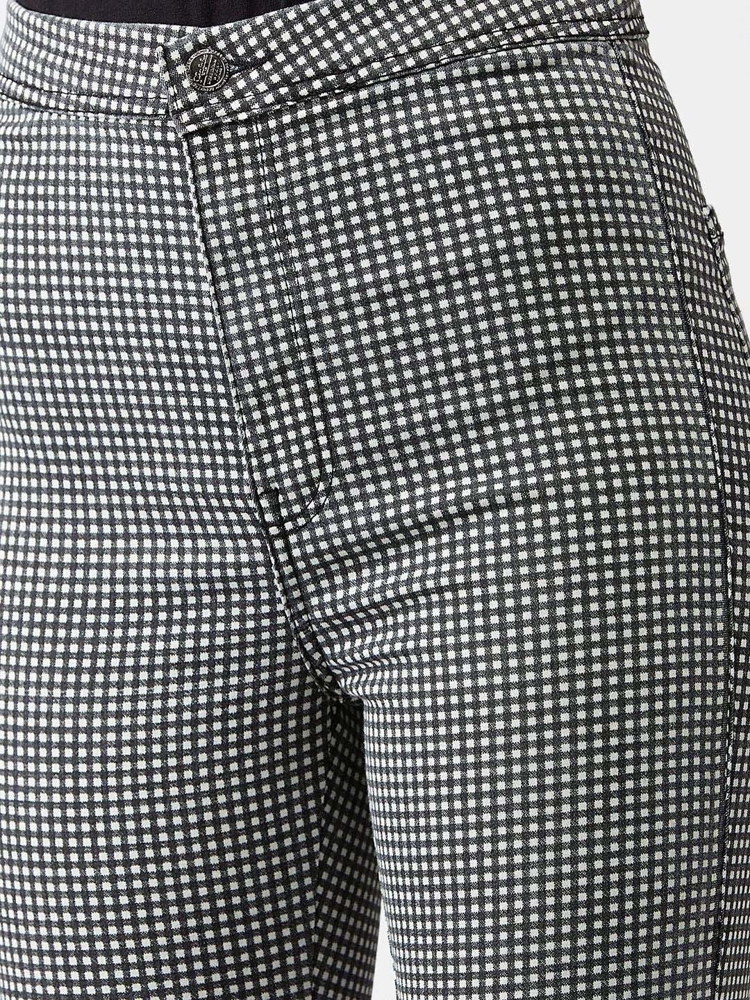 Kotty Women Black & White Skinny Fit High-Rise Clean Look Jeans