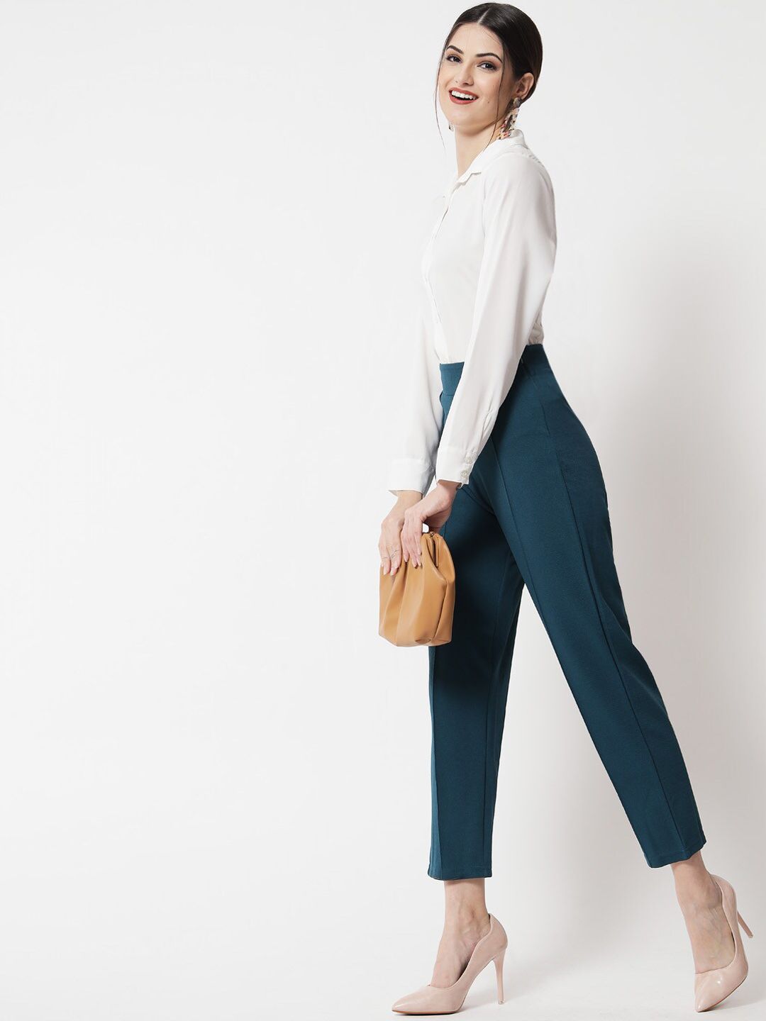 Kotty Women Green Relaxed Straight Fit High-Rise Easy Wash Trouser