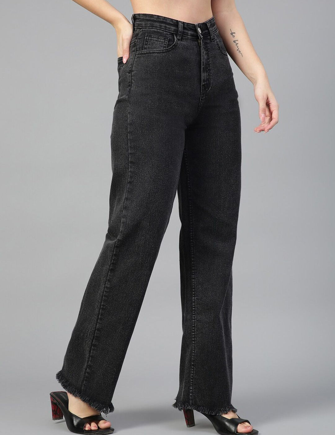 Kotty Women Jean Straight Fit High-Rise Light Fade Stretchable Jeans