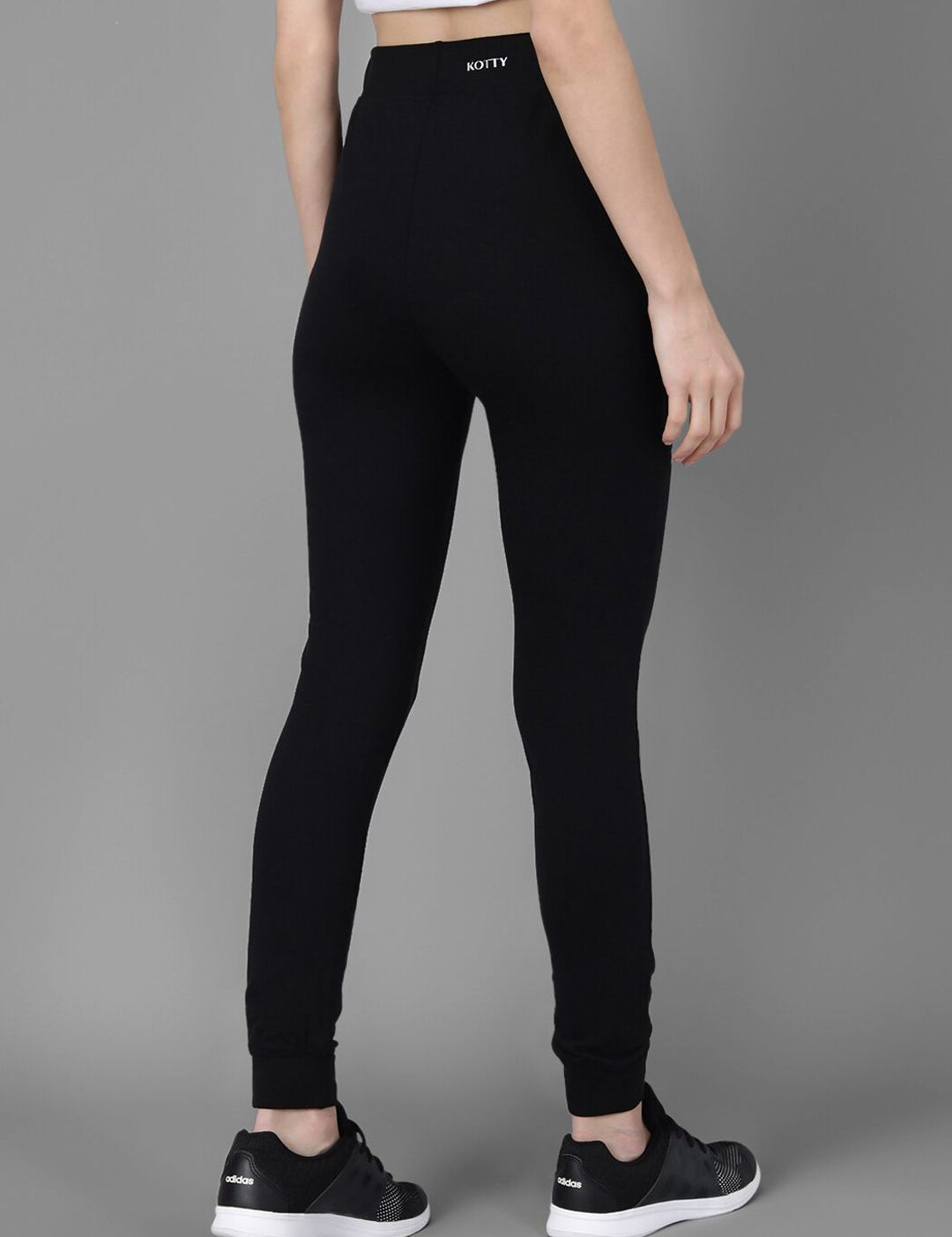 Kotty Women Black & White Printed Joggers