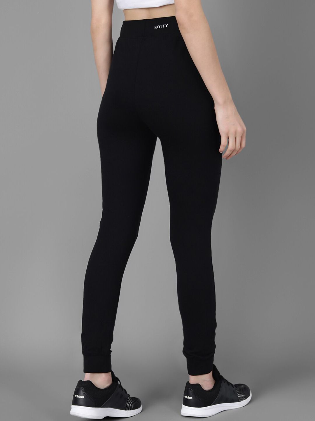 Kotty Women Black & White Printed Joggers