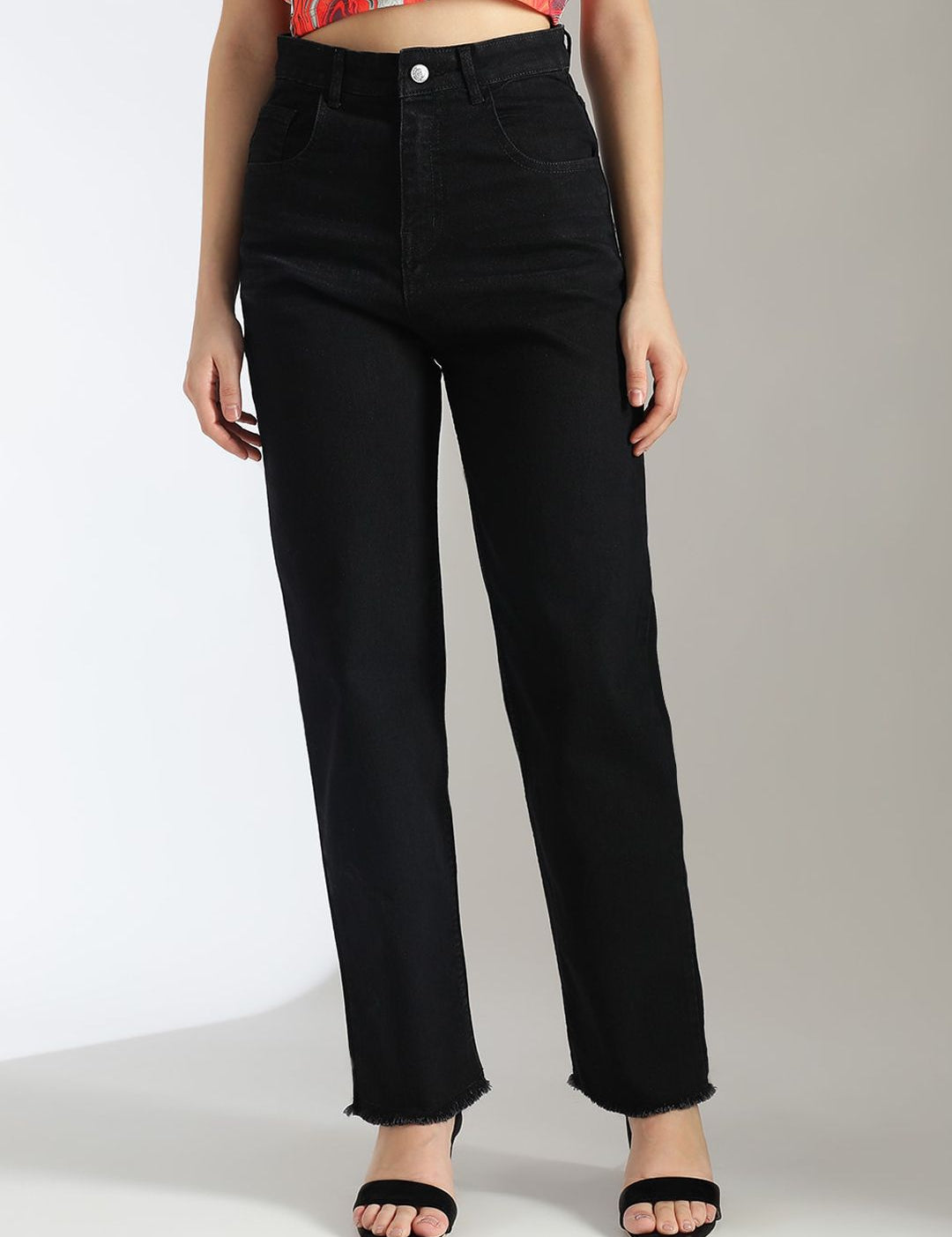 Stylecast X KOTTY Basics Women Black Slim Fit High-Rise Clean Look Frayed Hem Stretchable Jeans