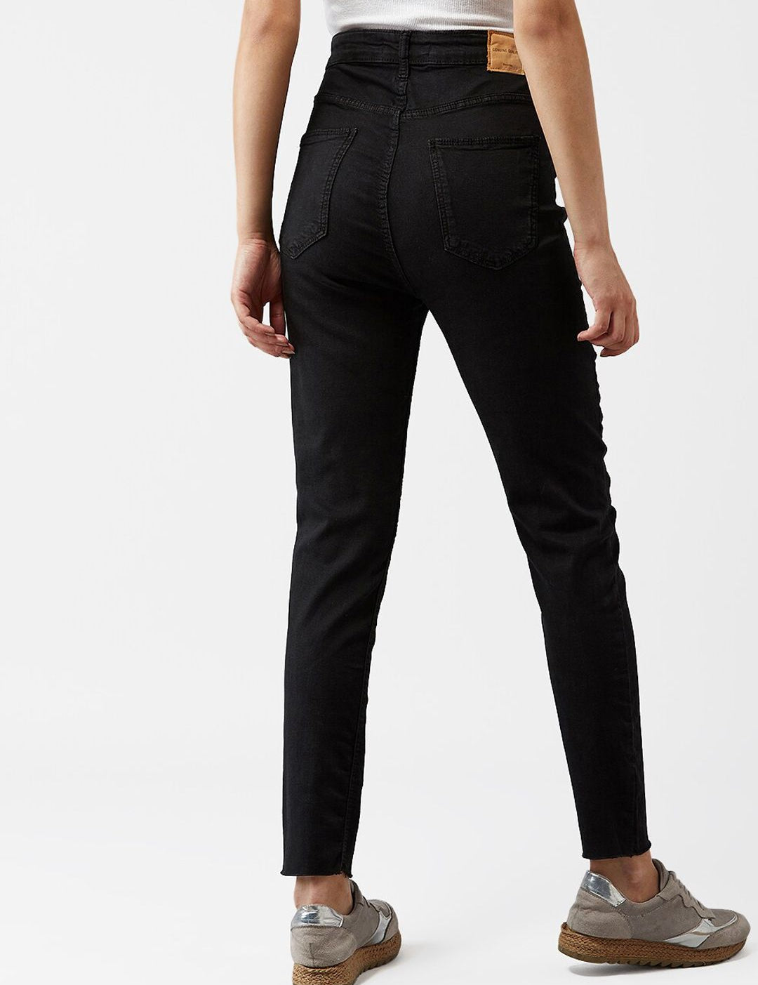 Kotty Women Black Skinny Fit Jeans