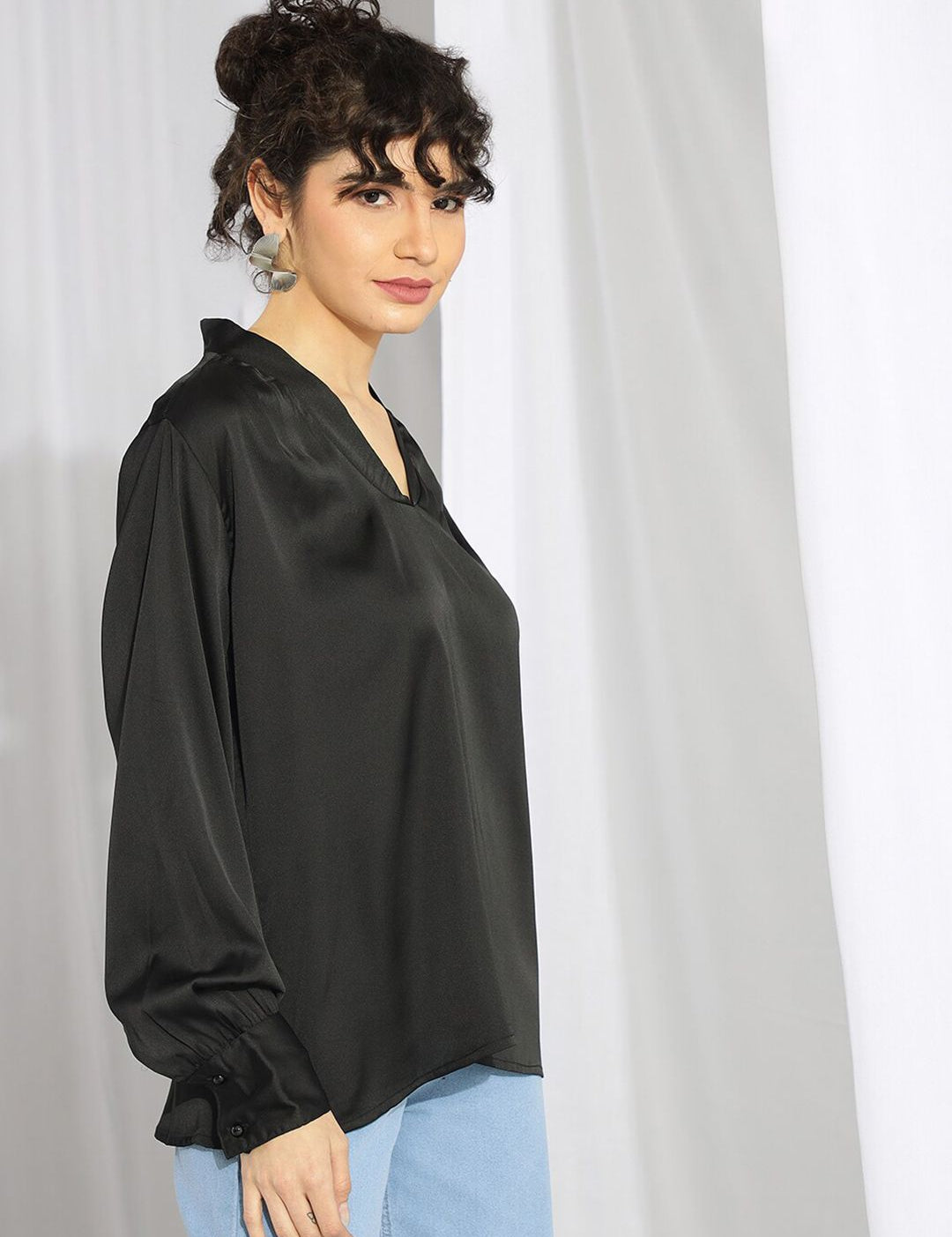 KOTTY BIZwear Black V-Neck Cuffed Sleeves Satin Top