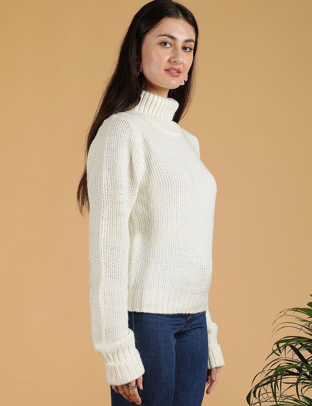 Kotty Women Pullover with Fuzzy Detail