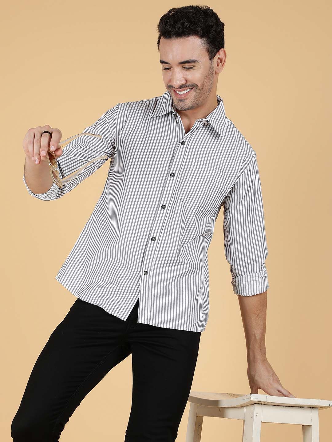 Kotty Men Relaxed Fit Spread Collar Striped Casual Shirt