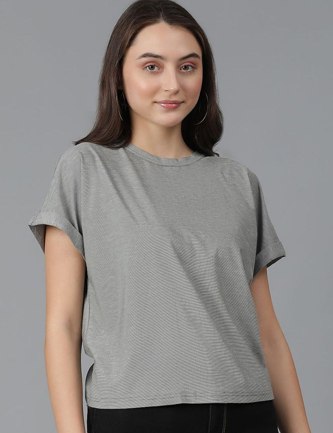 Kotty Round Neck Extended Sleeves Cotton T-shirt