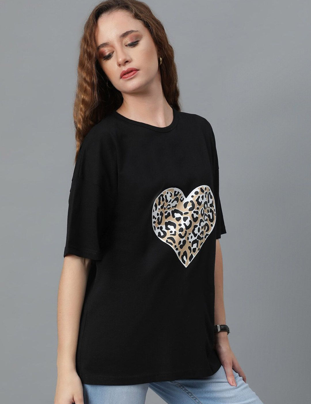 Kotty Graphic Printed Drop-Shoulder Sleeves Oversized T-shirt