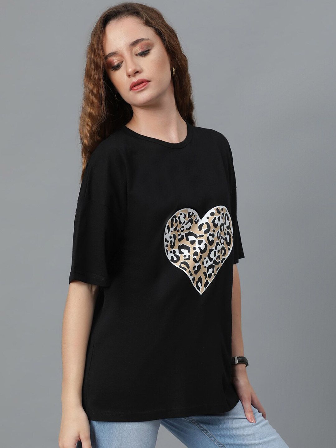 Kotty Graphic Printed Drop-Shoulder Sleeves Oversized T-shirt