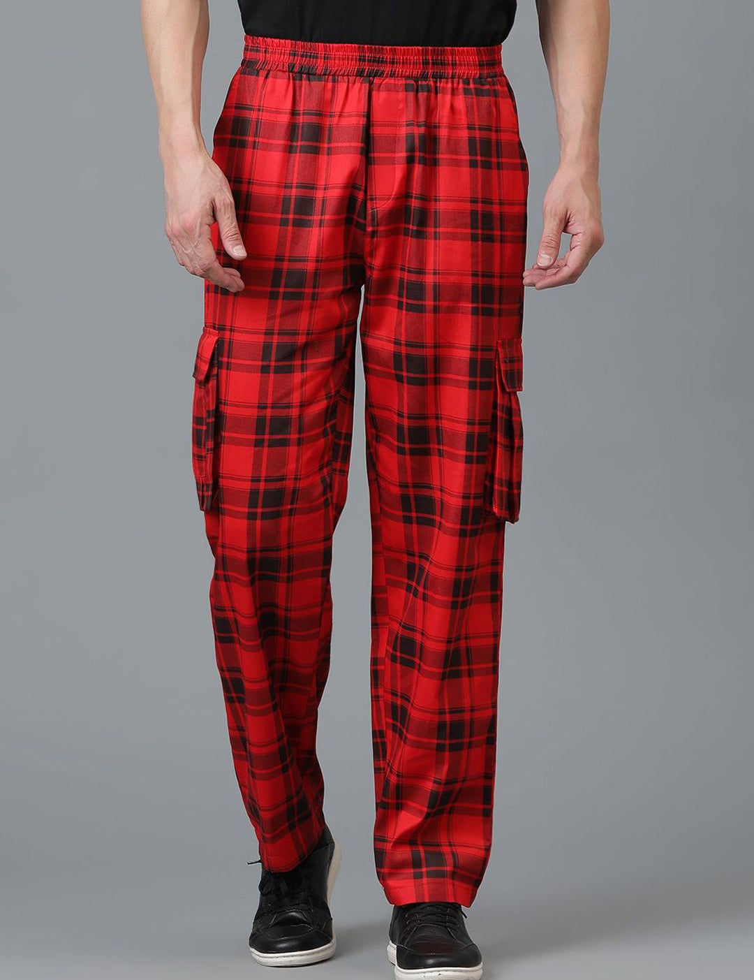 Kotty Men Checked Relaxed Low-Rise Easy Wash Chinos Trousers