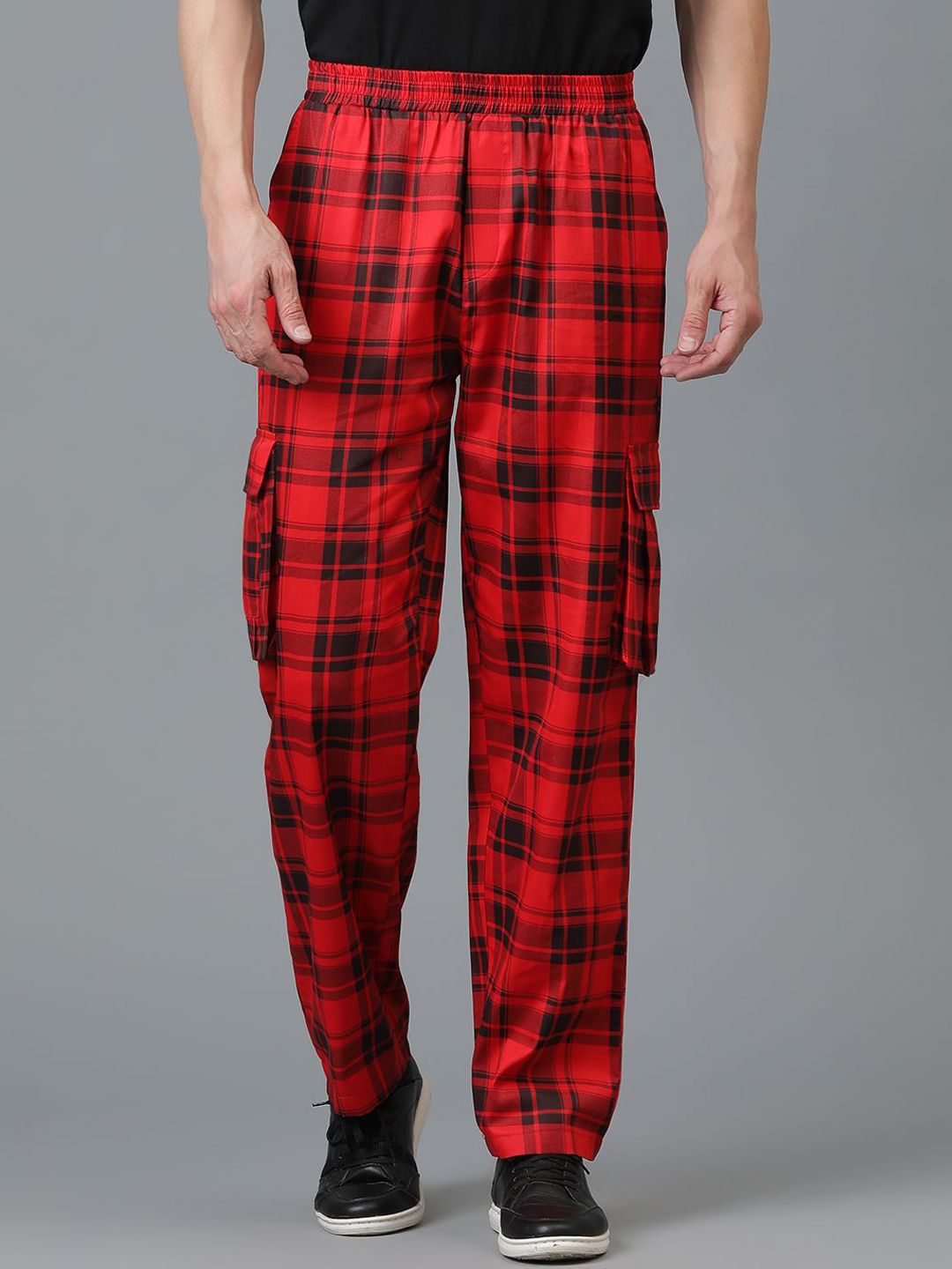 Kotty Men Checked Relaxed Low-Rise Easy Wash Chinos Trousers