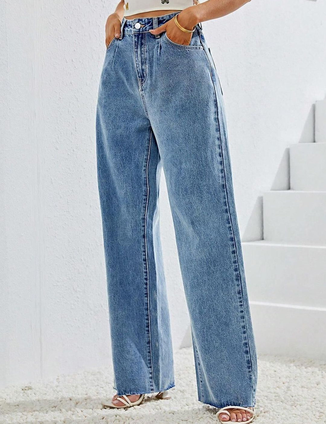 Kotty Women High-Rise Clean Look Heavy Fade Stretchable Jeans