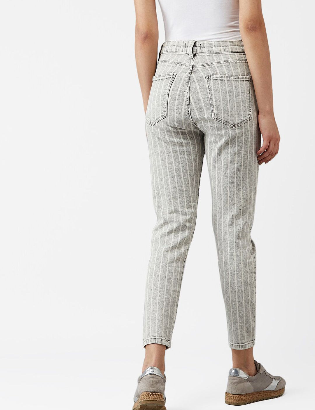 Kotty Women Grey Skinny Fit High-Rise Mildly Distressed Jeans