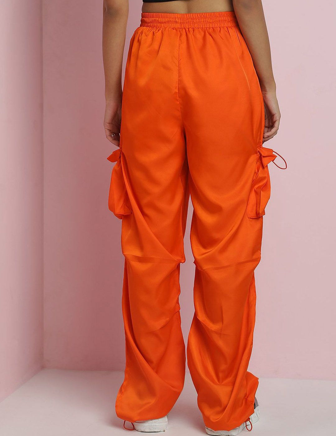 Kotty Women Solid Relaxed Loose Fit Mid -Rise Easy Wash Parachute Trousers