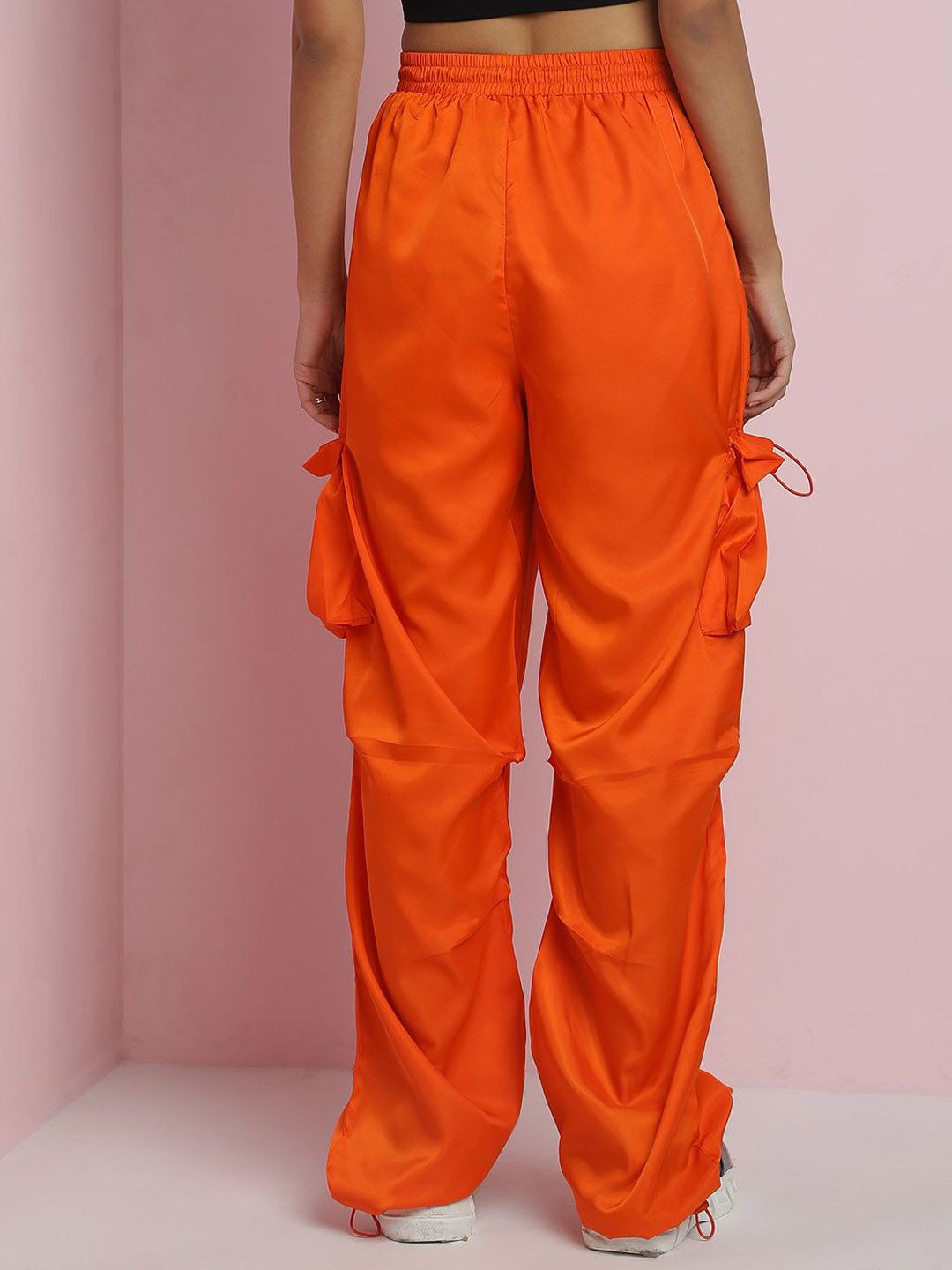 Kotty Women Solid Relaxed Loose Fit Mid -Rise Easy Wash Parachute Trousers