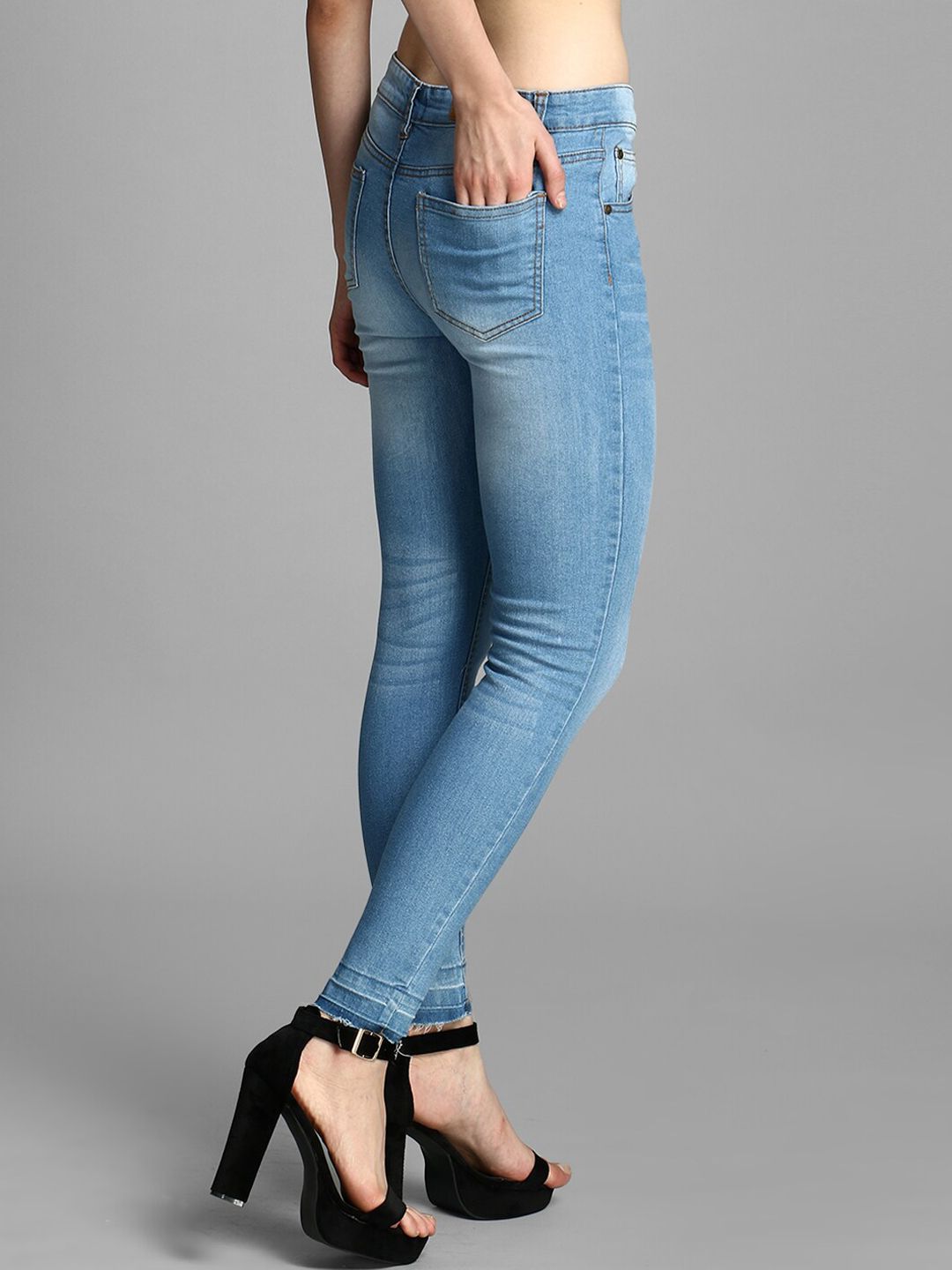 Kotty Women Blue Skinny Fit Mid-Rise Clean Look Jeans