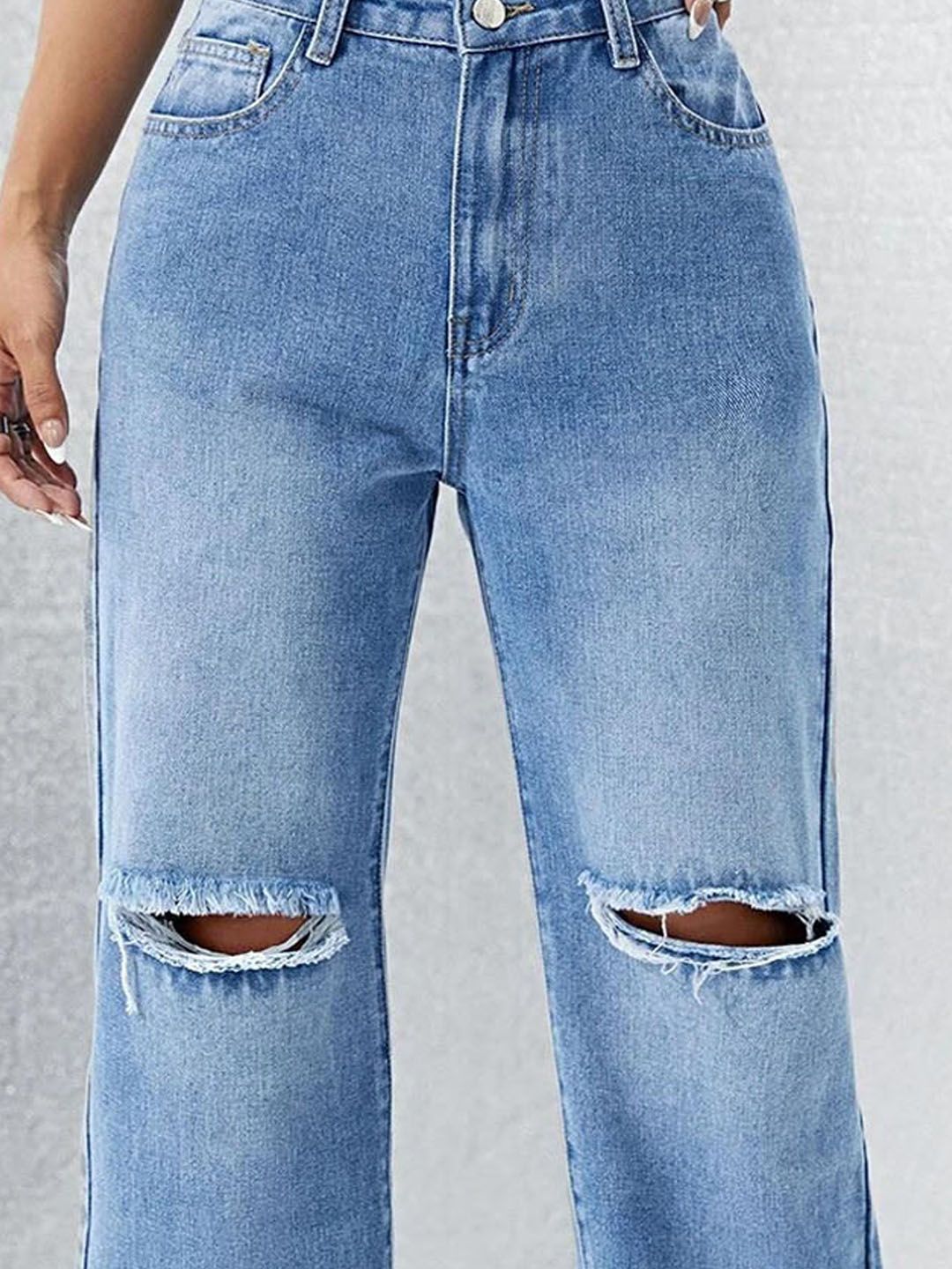 Kotty Women Straight Fit High-Rise Slash Knee Light Fade Stretchable Jeans