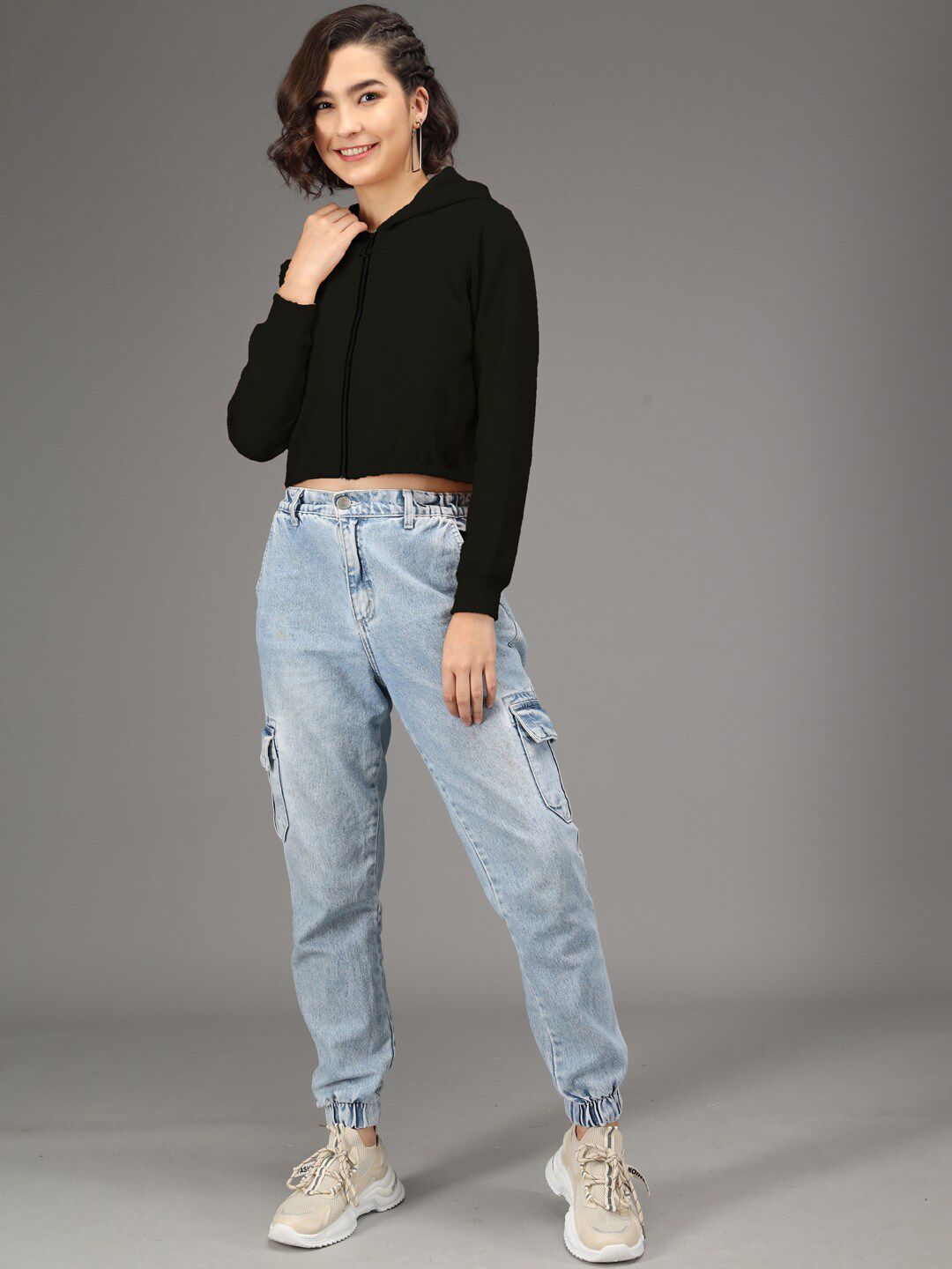 Kotty Women Black Solid Hooded Front-Open Cropped Sweatshirt