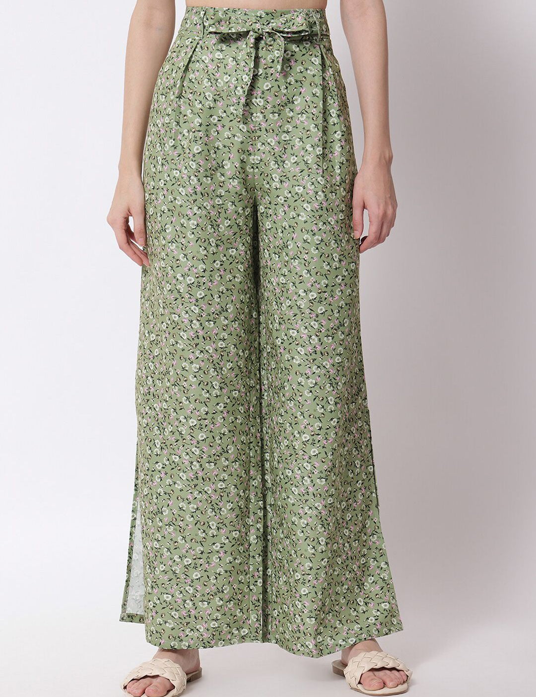 Kotty Women Green Floral Printed Relaxed Flared High-Rise Easy Wash Pleated Trousers