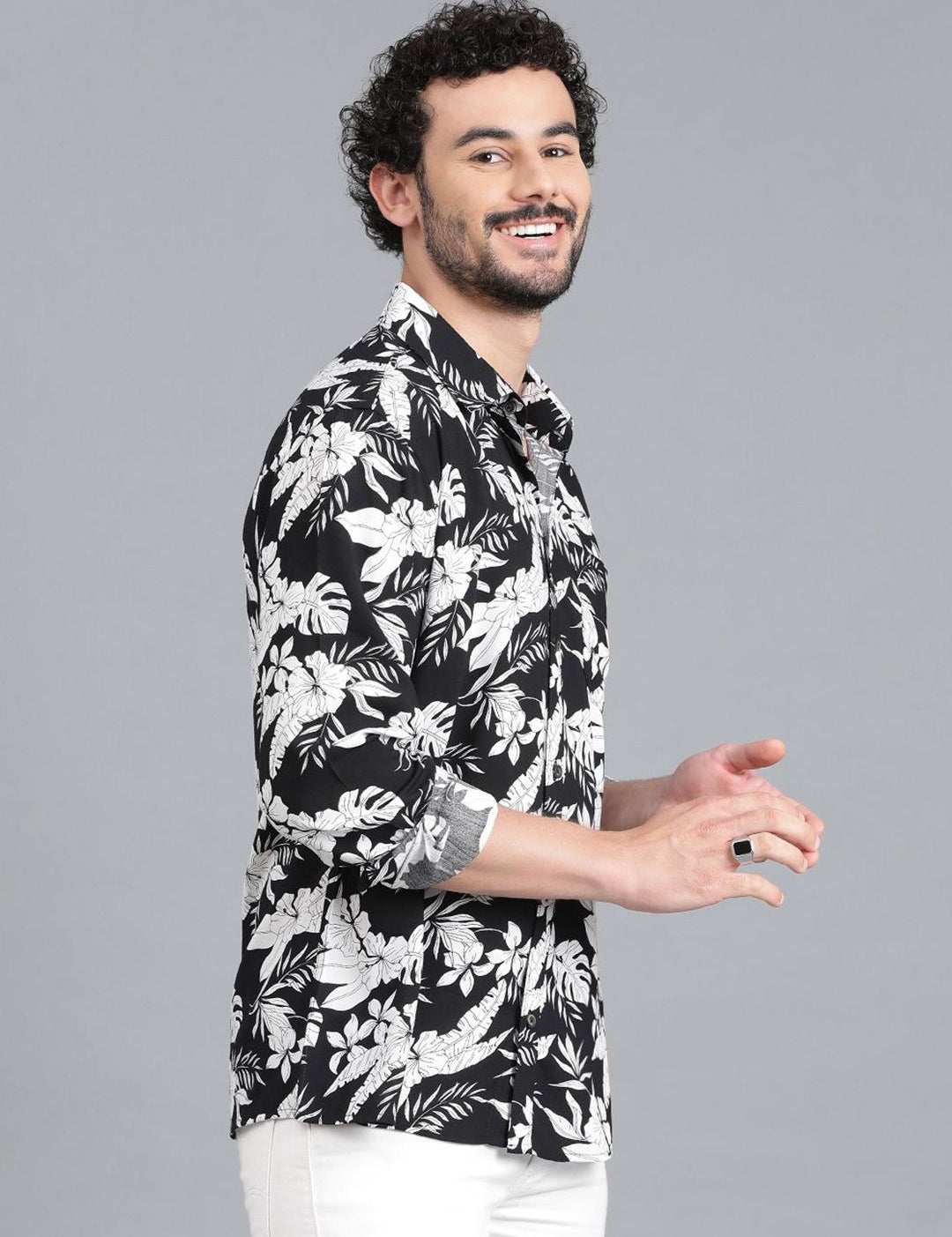 Kotty Men Spread Collar Tropical Printed Casual Shirt