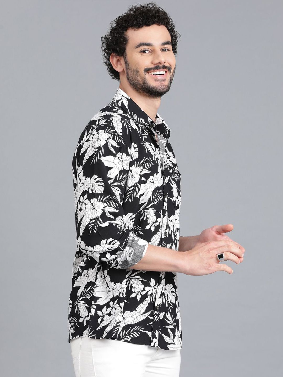 Kotty Men Spread Collar Tropical Printed Casual Shirt