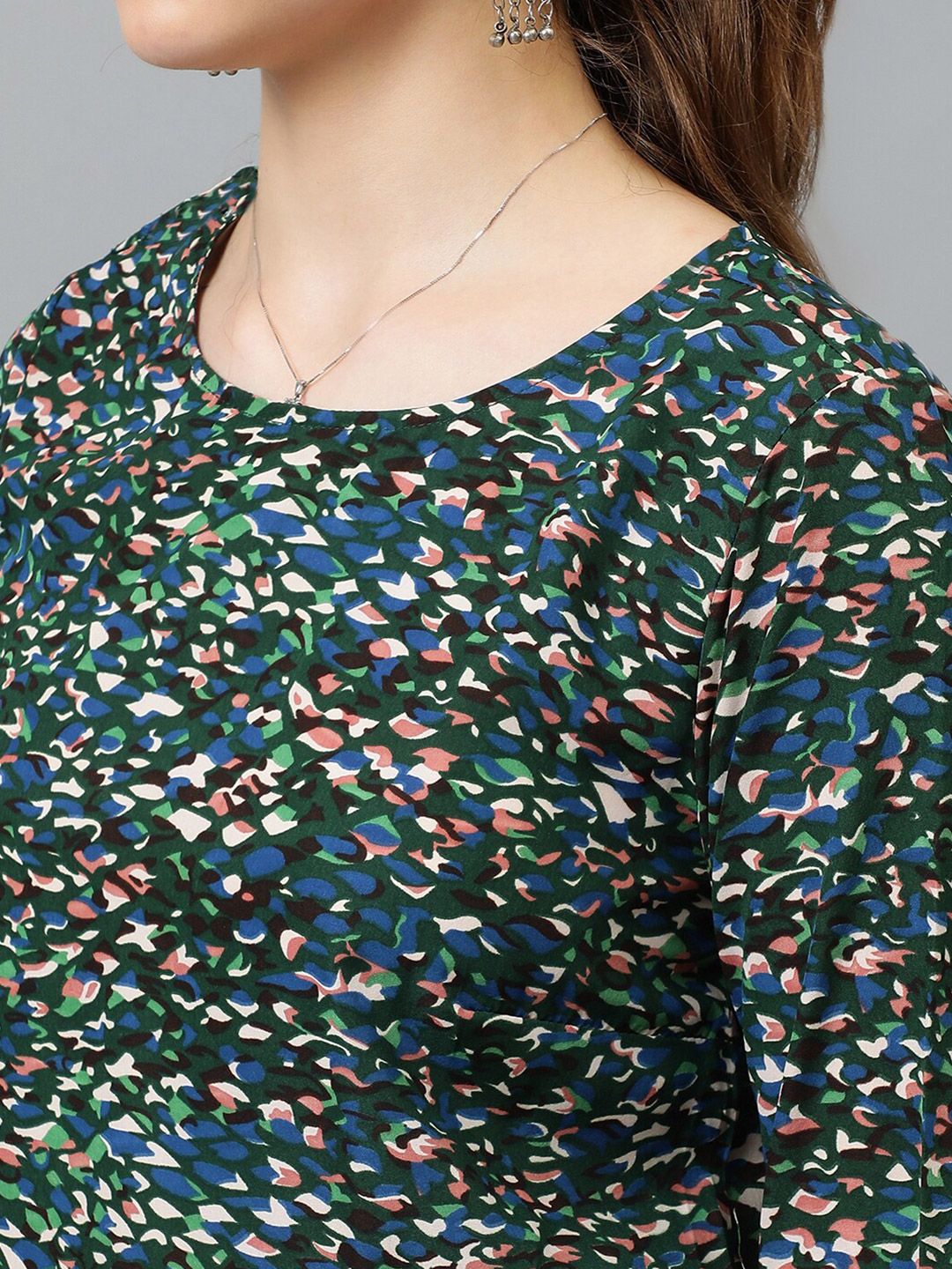 Kotty Green & White Abstract Print Crepe Top