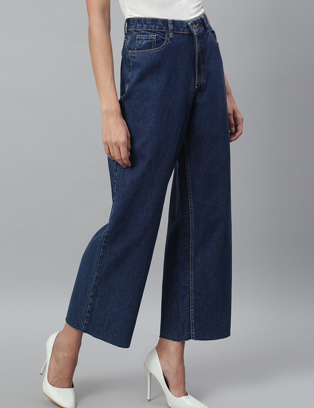 Kotty Women Jean Straight Fit High-Rise Stretchable Light Fade Jeans