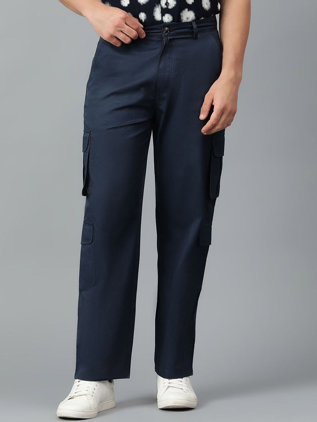 Kotty Men Relaxed Low-Rise Easy Wash Cargos Trousers