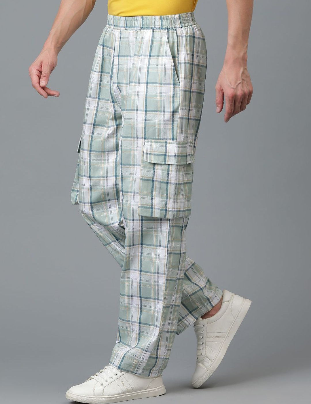 Kotty Men Checked Relaxed Low-Rise Easy Wash Trousers