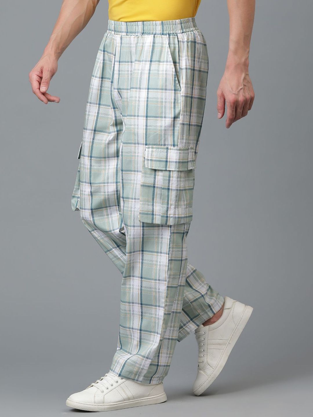 Kotty Men Checked Relaxed Low-Rise Easy Wash Trousers