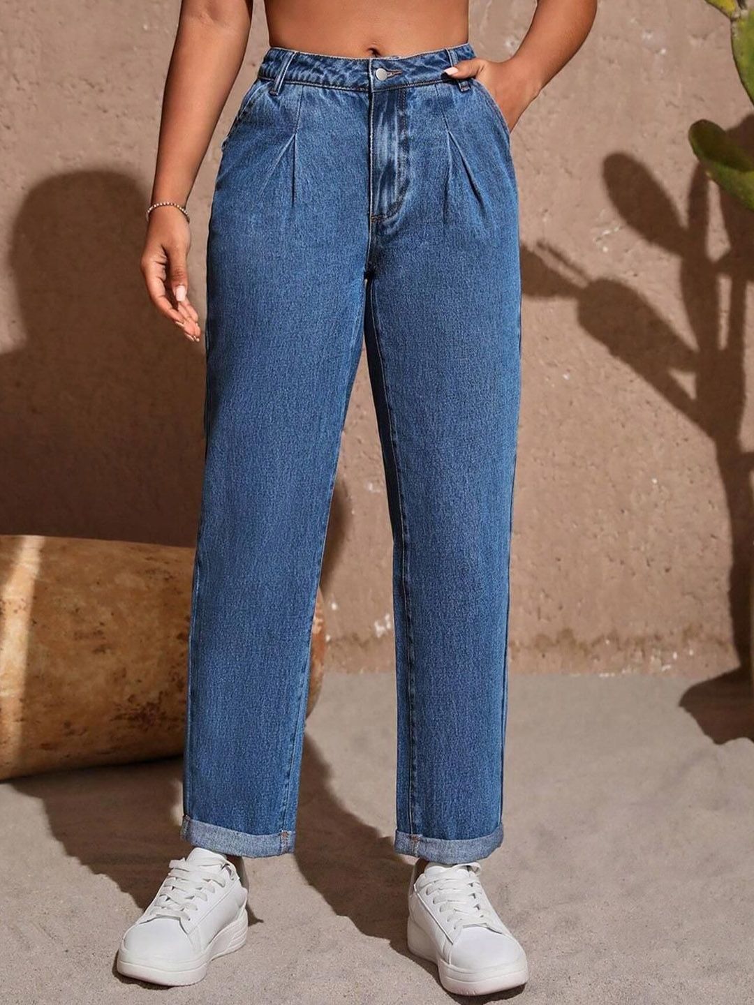 Kotty Women Straight Fit High-Rise Stretchable Jeans