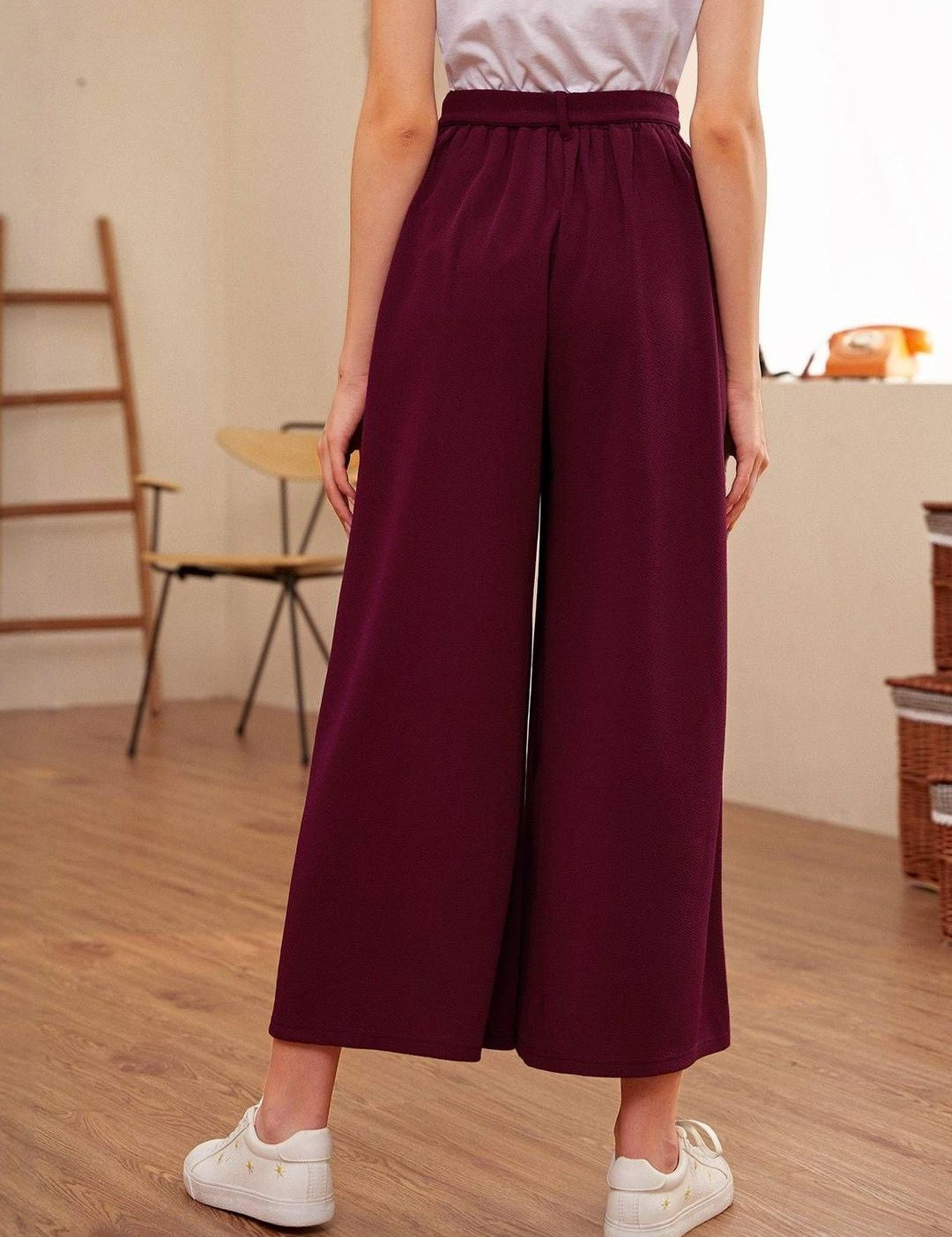 Kotty Women Relaxed Straight Leg High-Rise Trousers