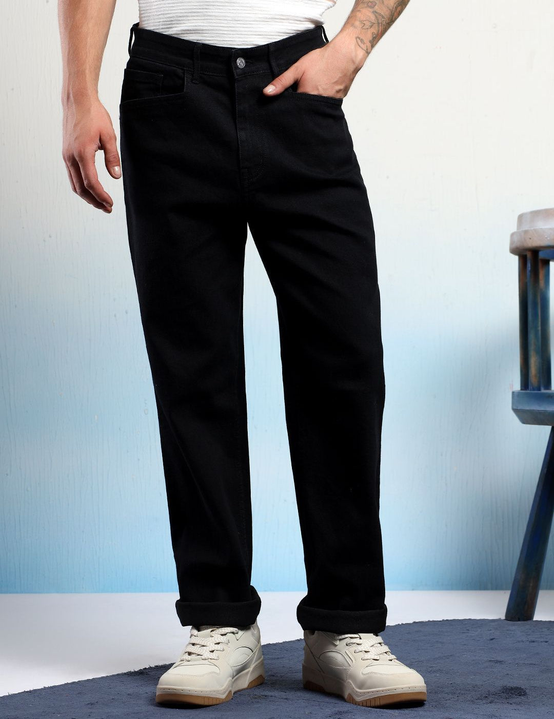 Kotty Men Low-Rise Wrinkle Free Pleated Cargos Trousers