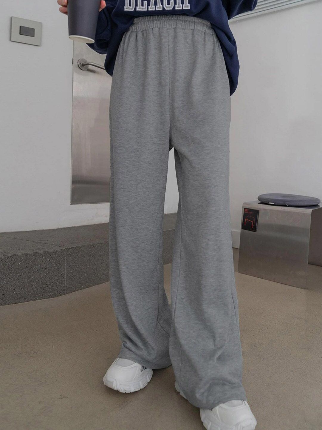 Kotty Women Straight Fit Mid-Rise Track Pants