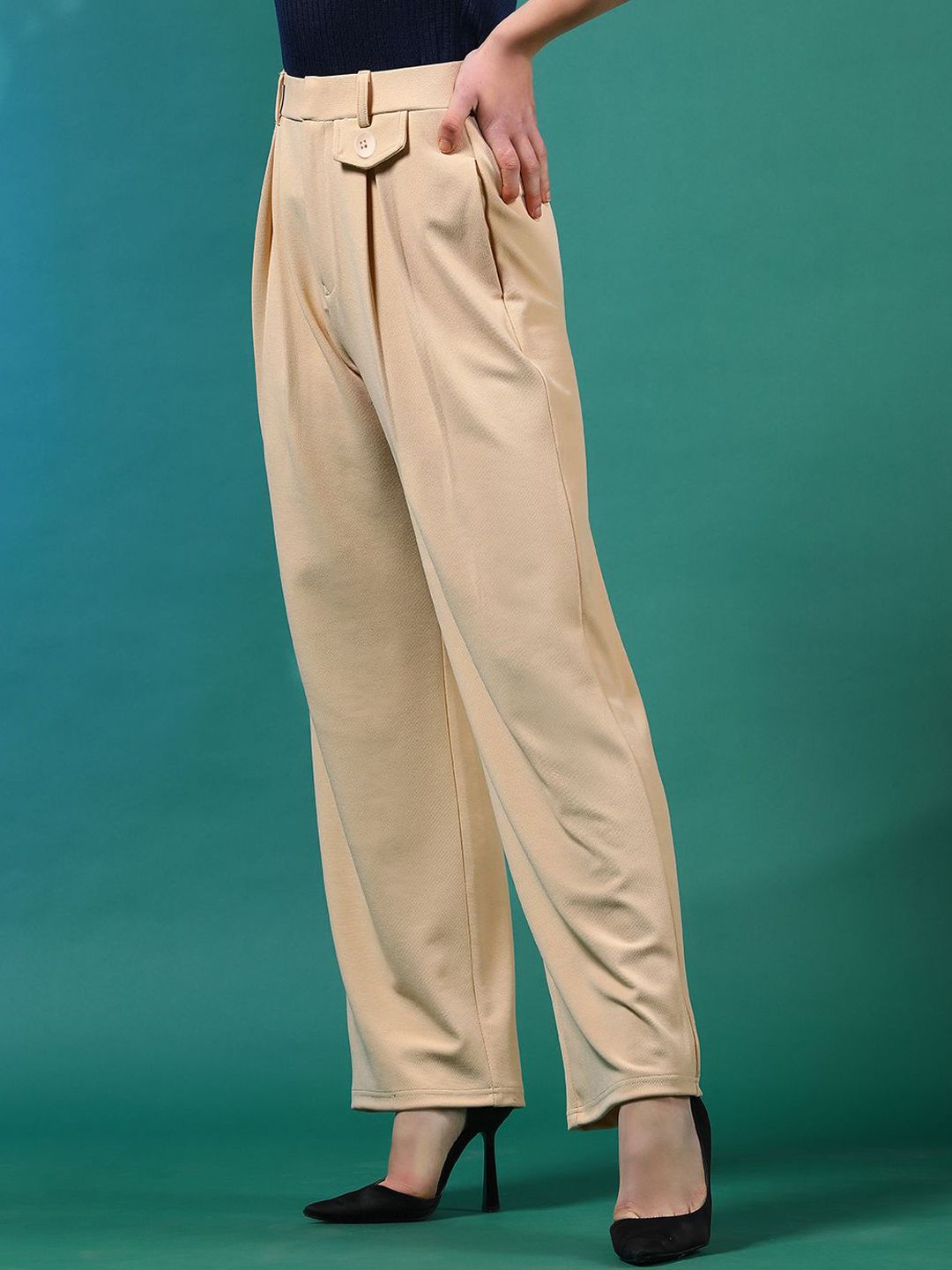 Kotty Women Relaxed Straight Fit Pleated High-Rise Trousers
