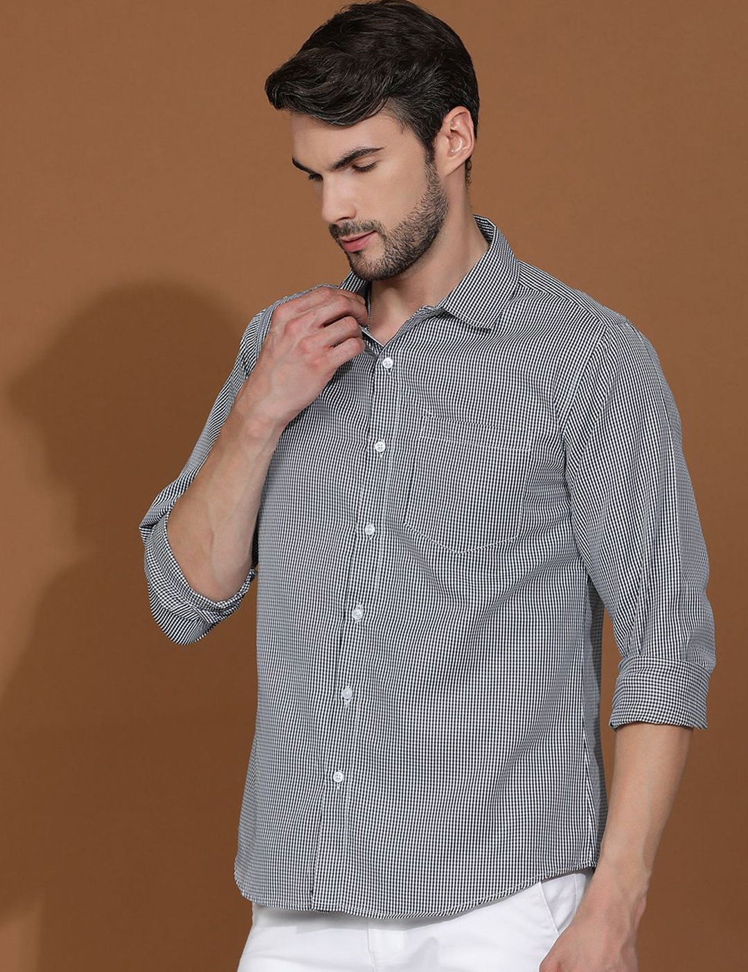 Kotty New Micro Checks Spread Collar Casual Shirt